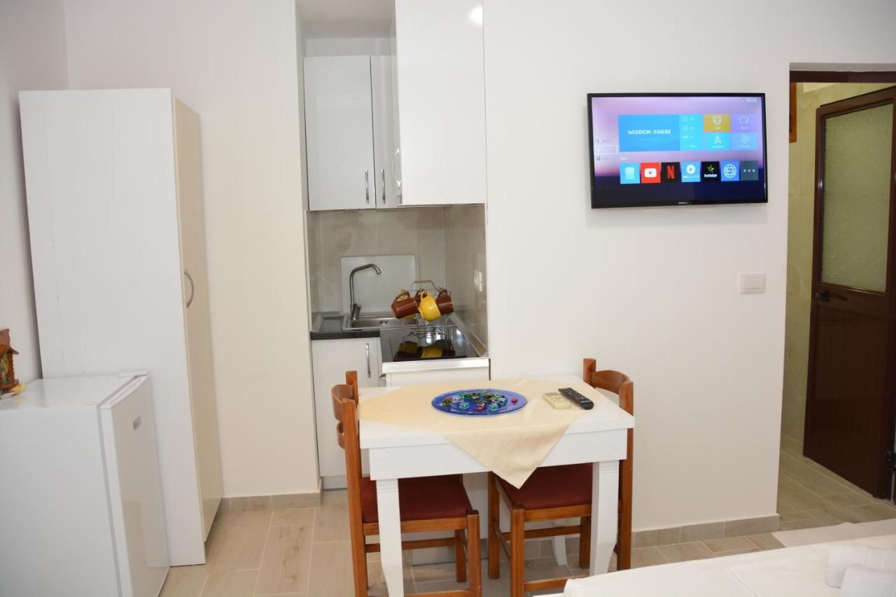 Mico'S Apartments Vlorë 외부 사진