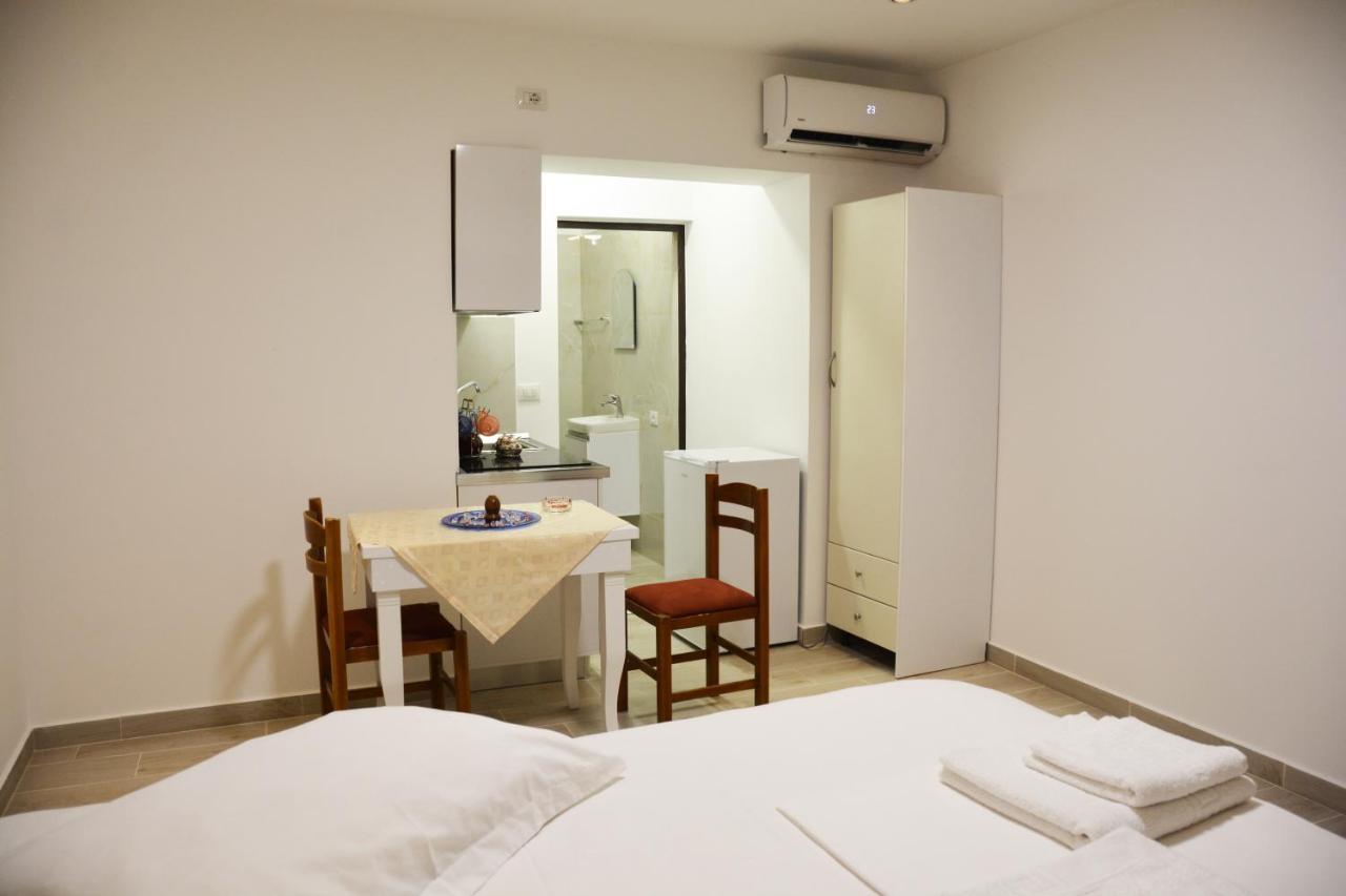 Mico'S Apartments Vlorë 외부 사진