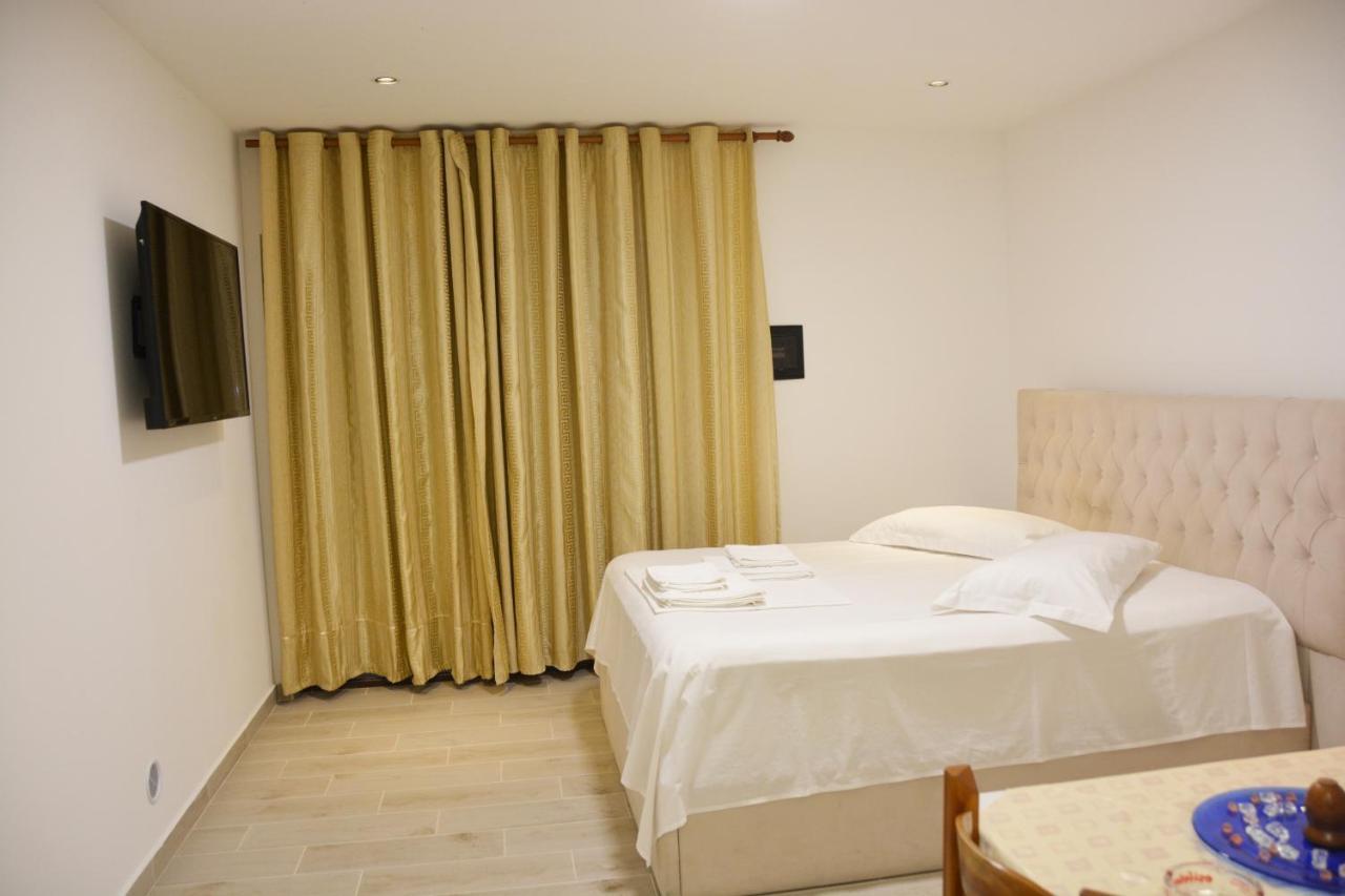 Mico'S Apartments Vlorë 외부 사진